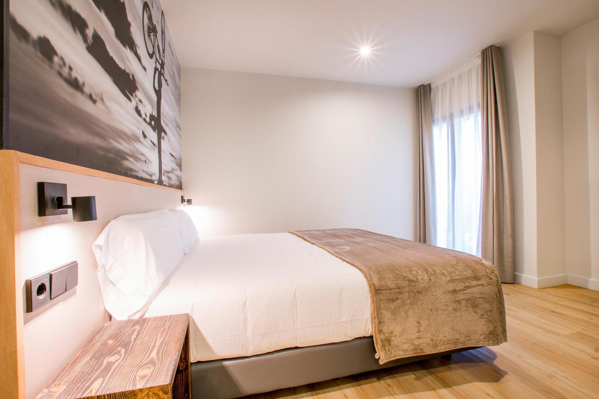 Hotel Льивия Экстерьер фото