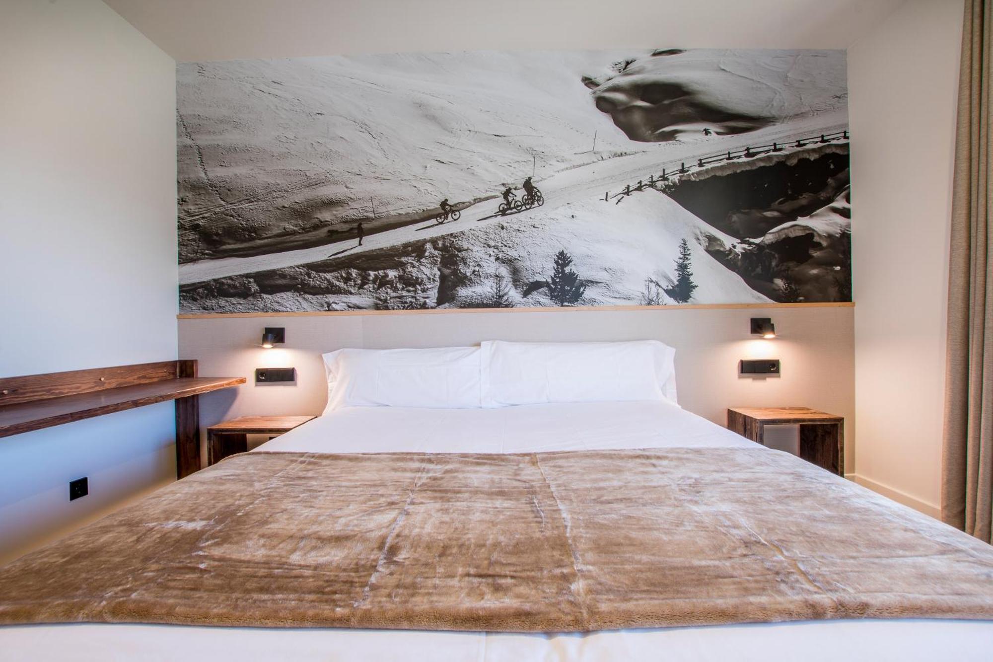 Hotel Льивия Экстерьер фото