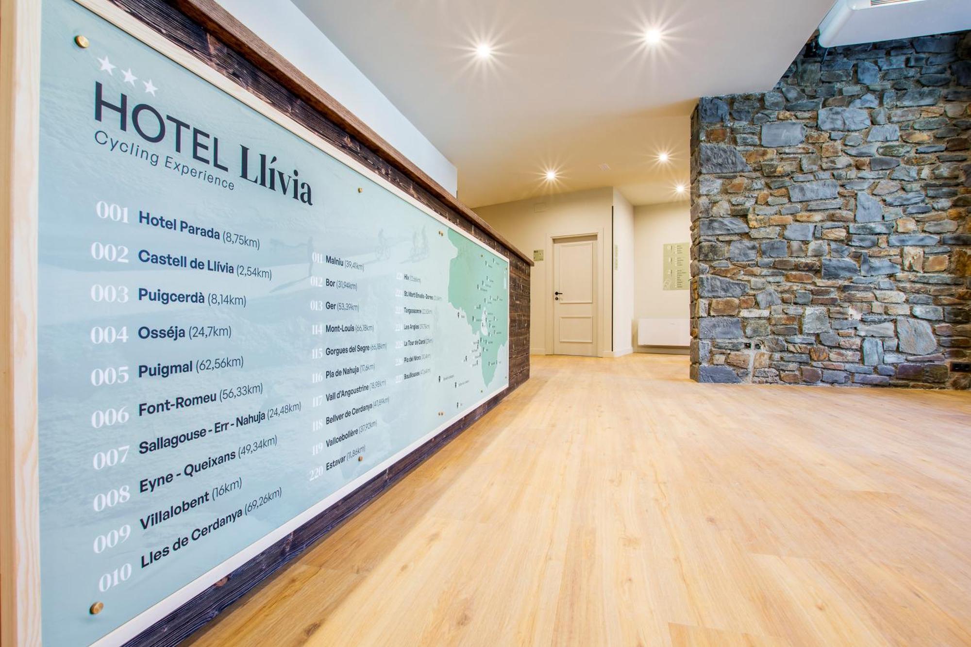 Hotel Льивия Экстерьер фото
